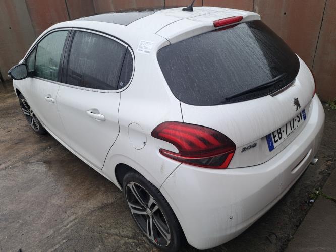 Image Ecran GPS - PEUGEOT 208 1