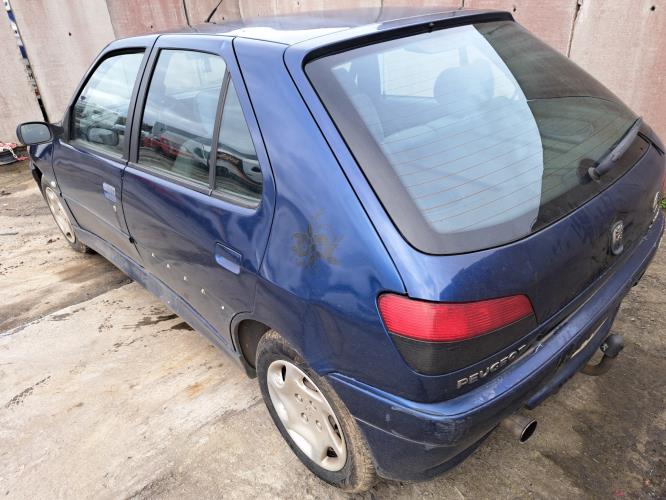 Image Porte avant gauche - PEUGEOT 306
