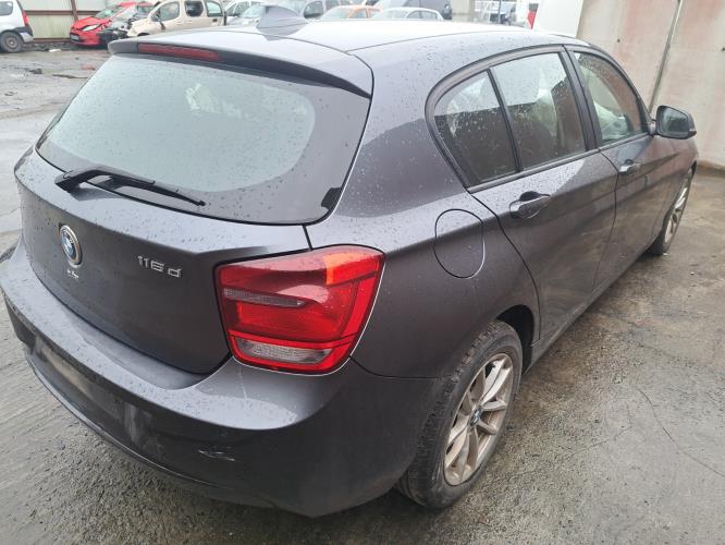 Image Aile avant droit - BMW SERIE 1 F20