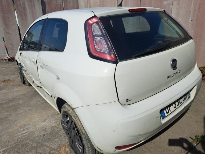 Image Renfort pare choc avant (traverse) - FIAT PUNTO 3