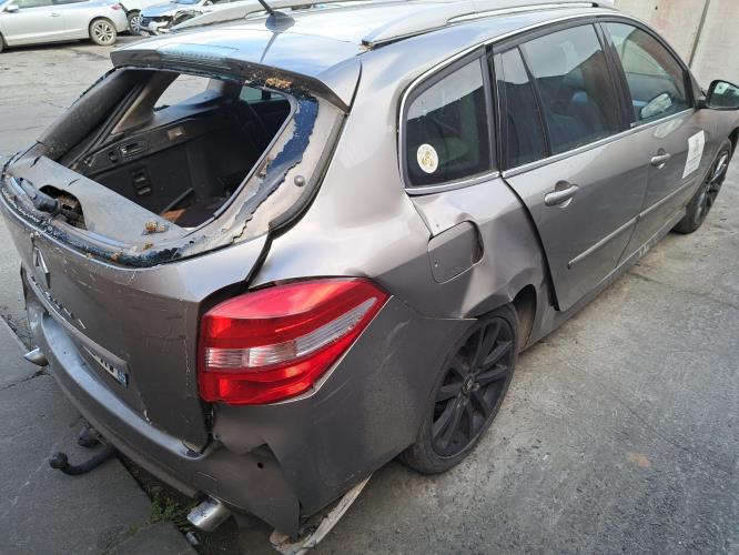 Image Pare boue avant gauche - RENAULT LAGUNA 3