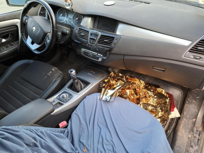 Image Pare boue avant gauche - RENAULT LAGUNA 3