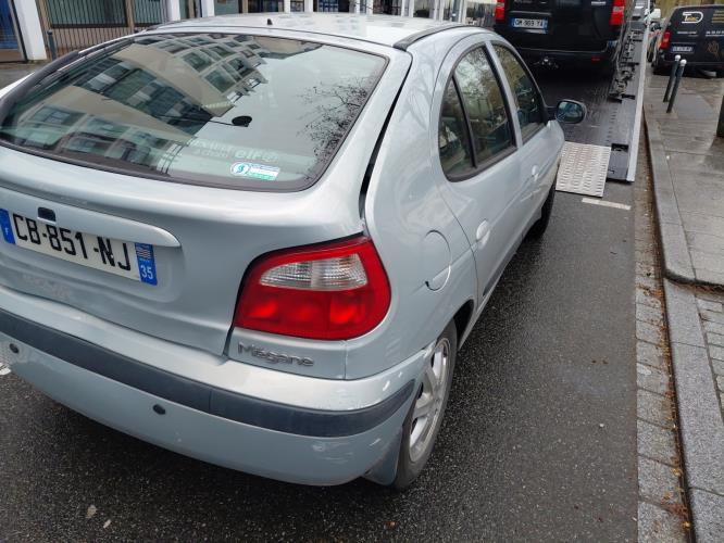 Image Porte avant droit - RENAULT MEGANE 1