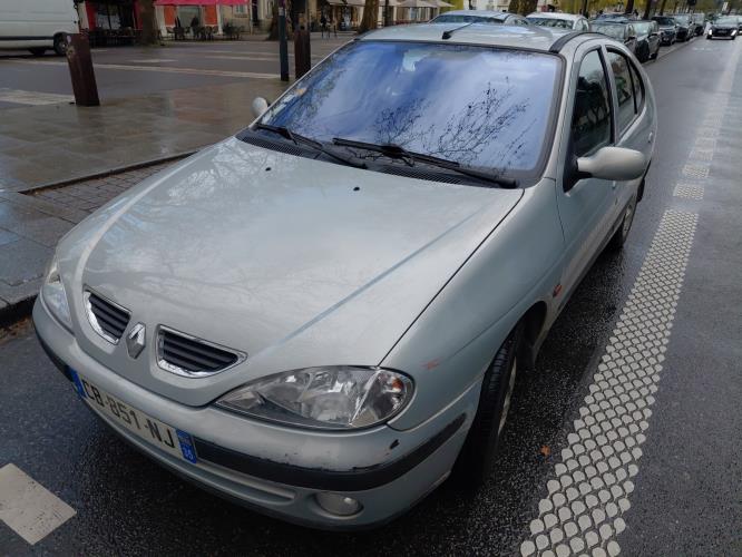 Image Porte avant droit - RENAULT MEGANE 1