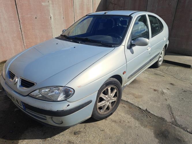 Image Porte avant droit - RENAULT MEGANE 1
