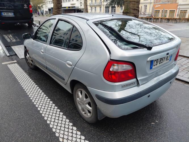 Image Porte avant droit - RENAULT MEGANE 1