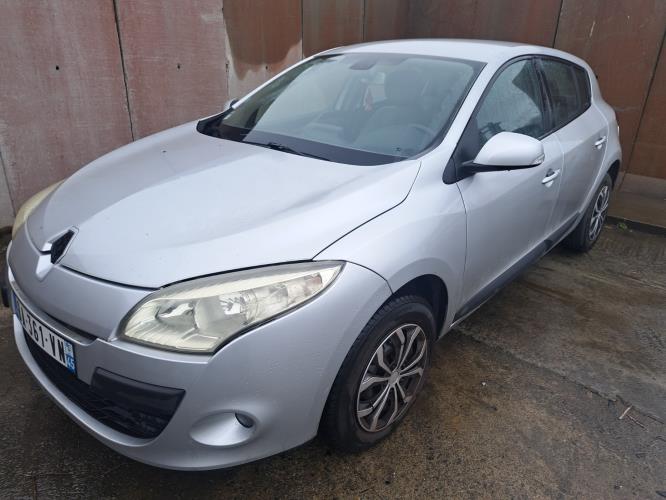 Image Renfort pare choc avant (traverse) - RENAULT MEGANE 3