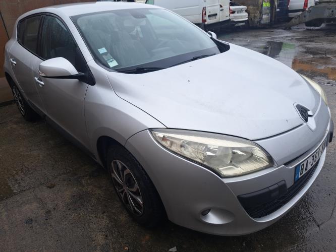 Image Renfort pare choc avant (traverse) - RENAULT MEGANE 3