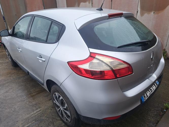 Image Renfort pare choc avant (traverse) - RENAULT MEGANE 3