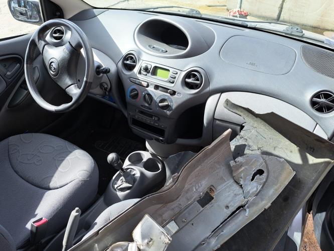 Image Porte avant droit - TOYOTA YARIS 1