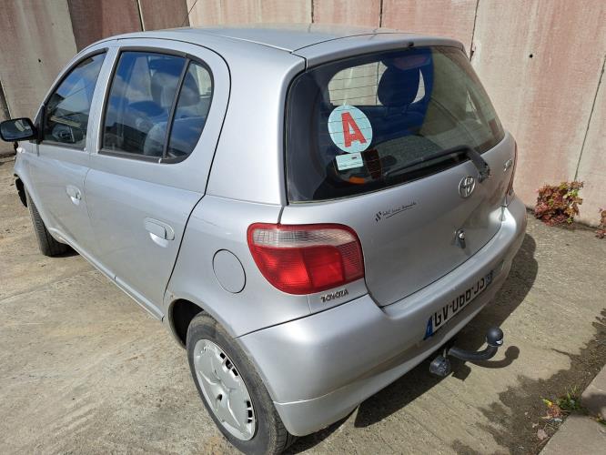 Image Porte avant droit - TOYOTA YARIS 1