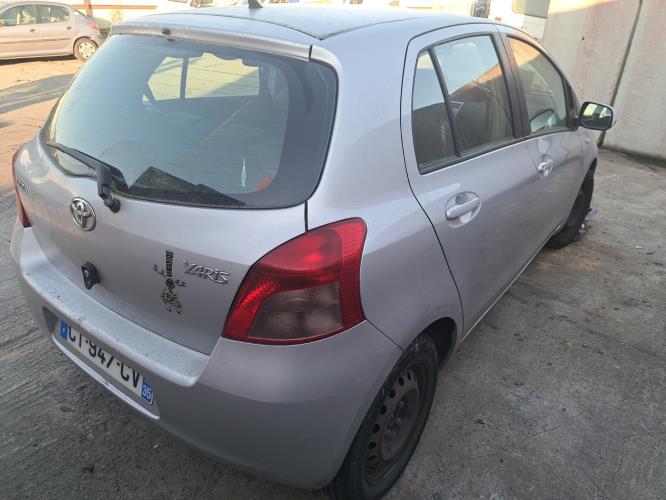 Image Feu arriere principal droit (feux) - TOYOTA YARIS 2