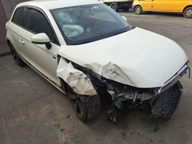 Image Retroviseur droit - AUDI A1 1