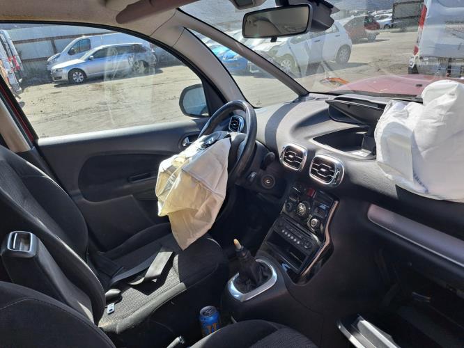 Image Feu arriere principal gauche (feux) - CITROEN C3 PICASSO