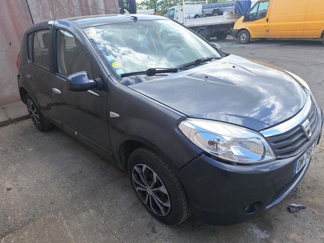 Image Porte avant gauche - DACIA SANDERO 1