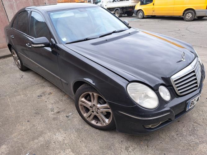 Image Calandre - MERCEDES CLASSE E 211