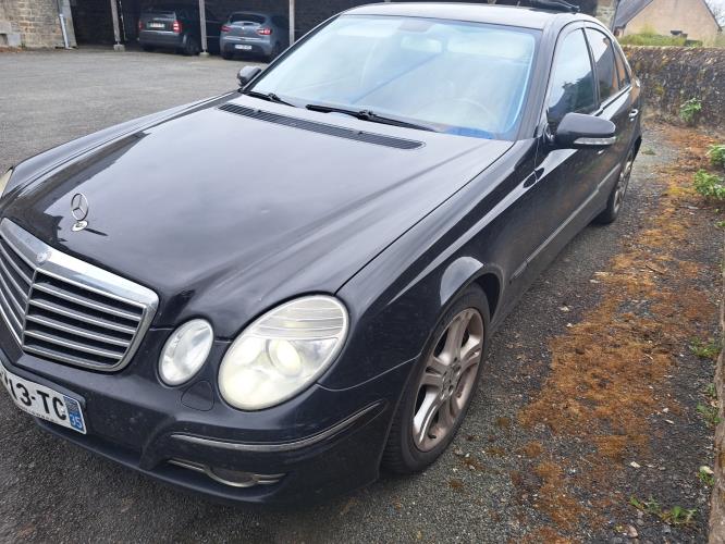 Image Calandre - MERCEDES CLASSE E 211