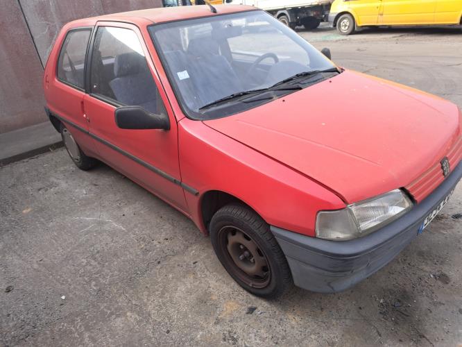 Image Feu arriere principal droit (feux) - PEUGEOT 106