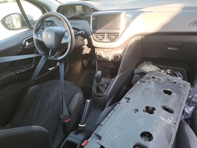 Image Ecran GPS - PEUGEOT 208 1