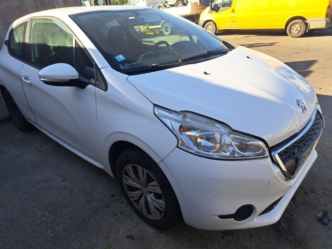 Image Ecran GPS - PEUGEOT 208 1