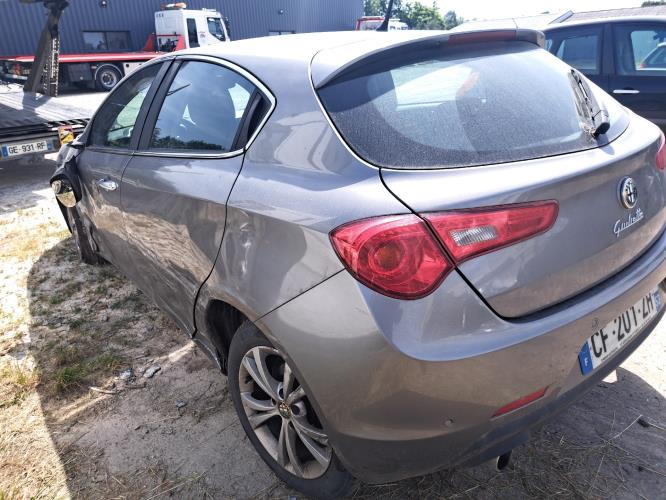 Image Feu arriere secondaire gauche (feux) - ALFA ROMEO GIULIETTA 2