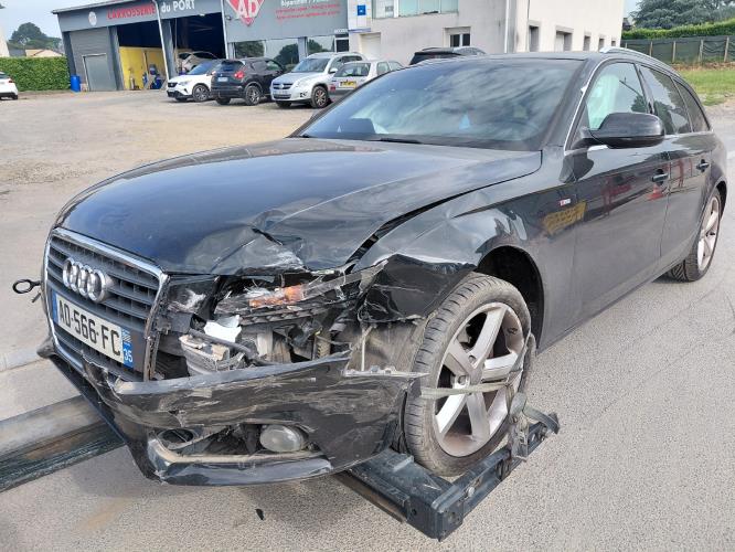 Image Pare boue avant droit - AUDI A4 3