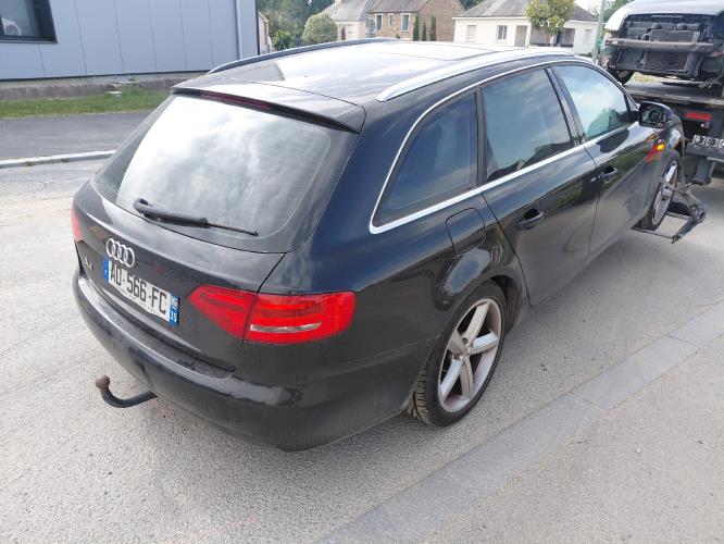 Image Pare boue avant droit - AUDI A4 3