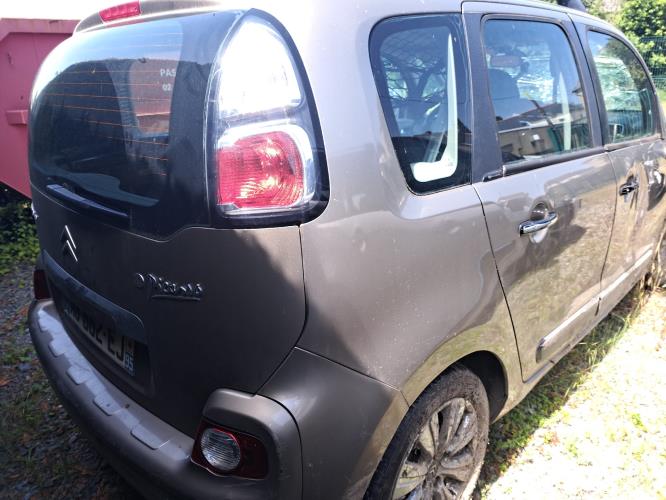 Image Pare boue avant gauche - CITROEN C3 PICASSO