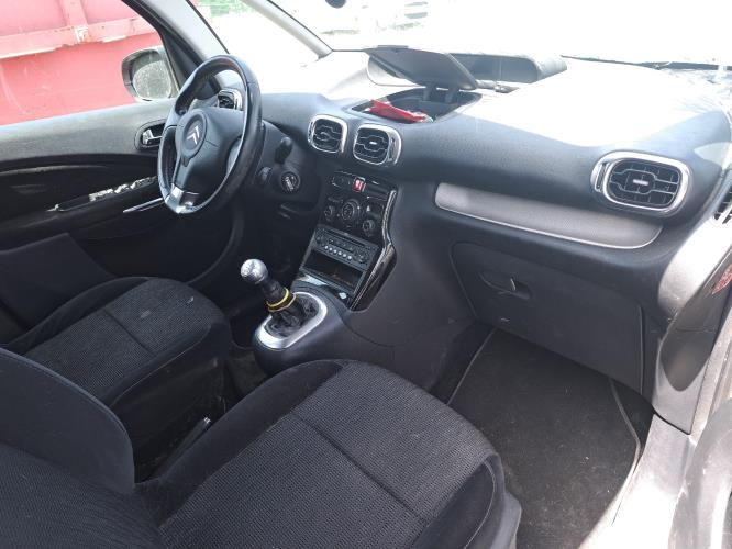 Image Pare boue avant gauche - CITROEN C3 PICASSO
