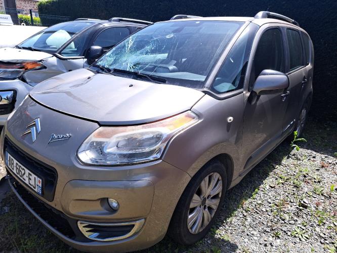 Image Pare boue avant gauche - CITROEN C3 PICASSO