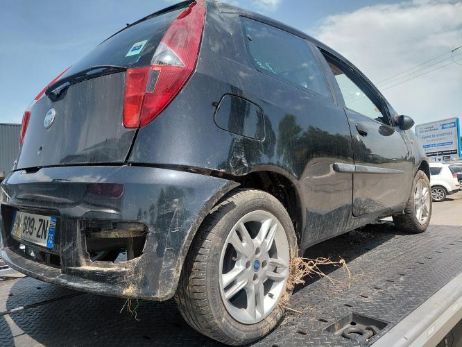 Image Plage arriere - FIAT PUNTO 2