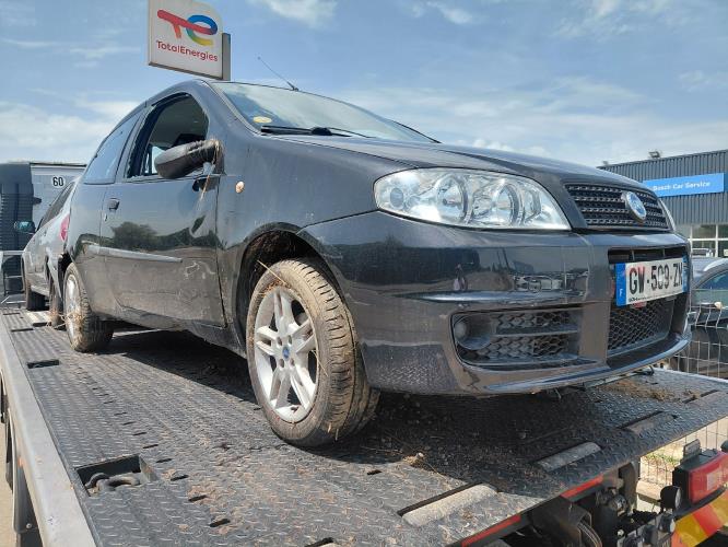 Image Plage arriere - FIAT PUNTO 2