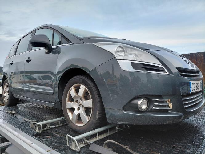 Image Porte avant gauche - PEUGEOT 5008 1