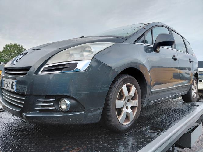Image Porte avant gauche - PEUGEOT 5008 1