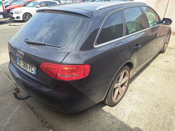 Image Pare boue avant droit - AUDI A4 3