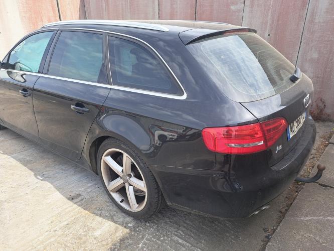Image Pare boue avant droit - AUDI A4 3