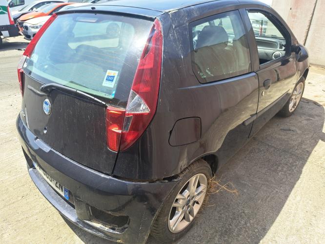 Image Plage arriere - FIAT PUNTO 2