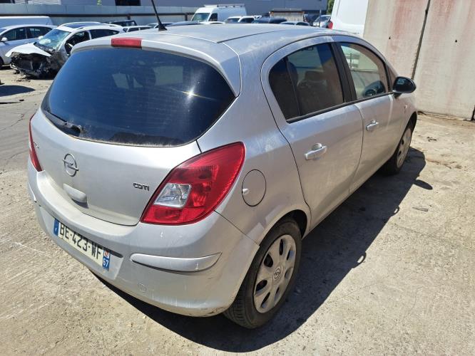 Image Porte avant gauche - OPEL CORSA D