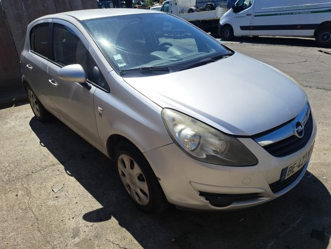 Image Porte avant gauche - OPEL CORSA D