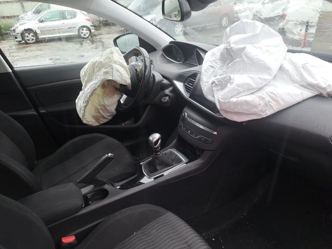 Image Aile avant droit - PEUGEOT 308 2 SW