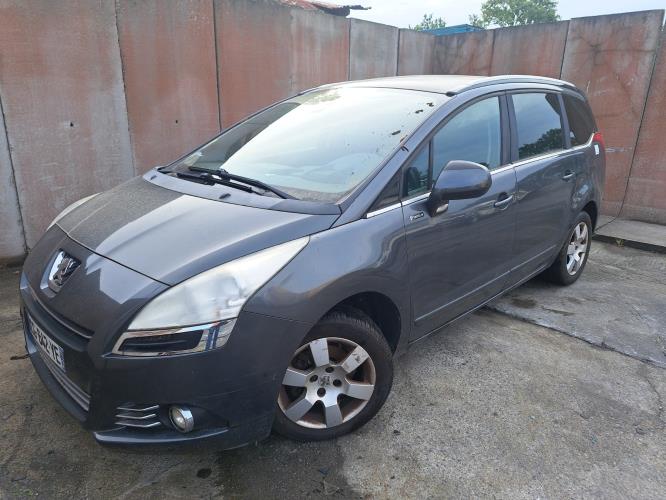 Image Porte avant gauche - PEUGEOT 5008 1