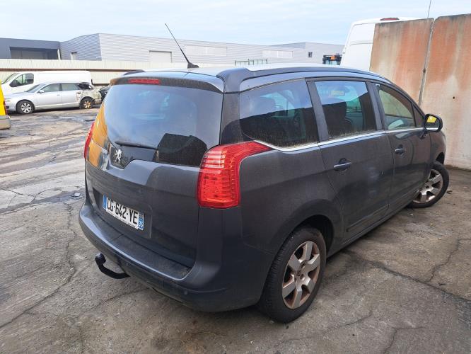 Image Porte avant gauche - PEUGEOT 5008 1