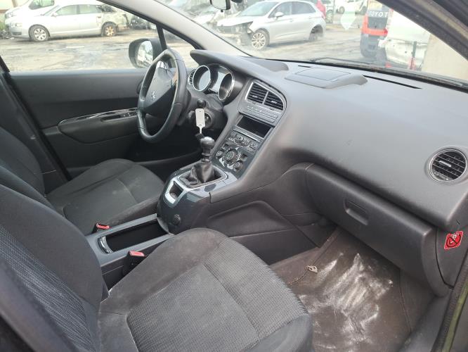Image Porte avant gauche - PEUGEOT 5008 1