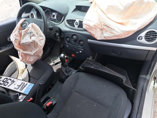 Image Feu arriere principal droit (feux) - RENAULT CLIO 3