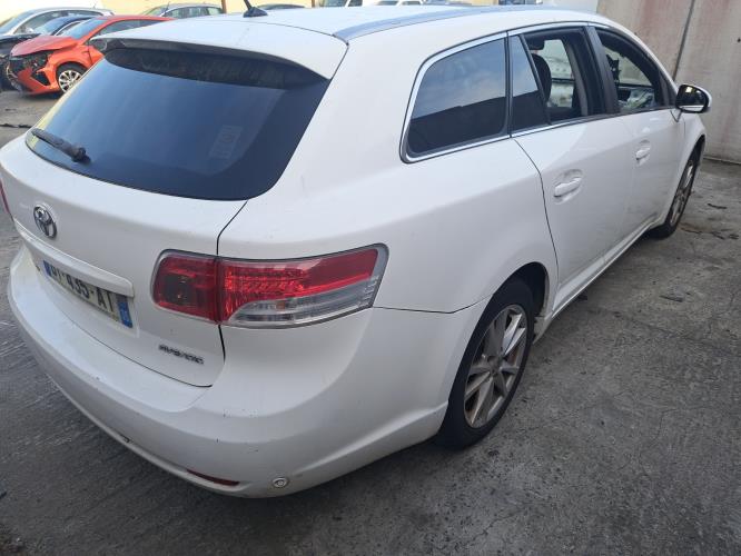 Image Porte avant gauche - TOYOTA AVENSIS 3