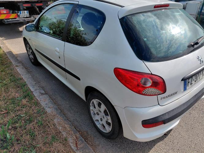 Image Renfort pare choc avant (traverse) - PEUGEOT 206+