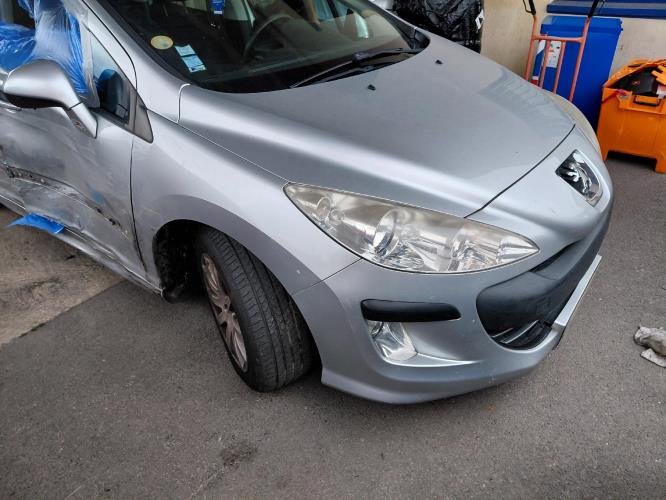 Image Pare choc avant - PEUGEOT 308 1