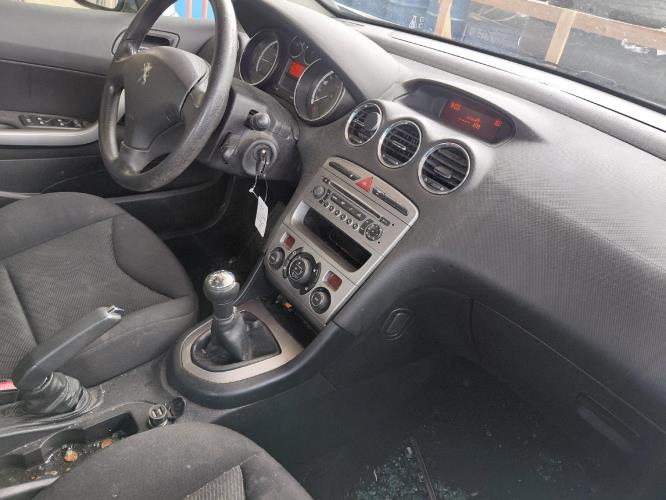 Image Pare choc avant - PEUGEOT 308 1