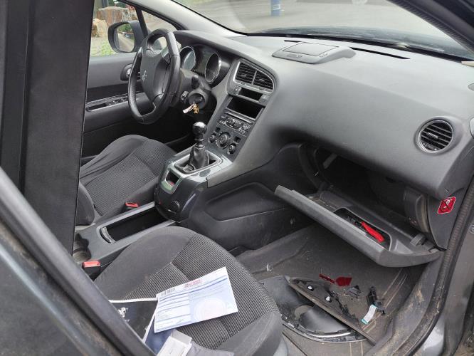 Image GPS - PEUGEOT 5008 1