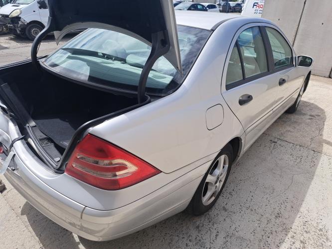 Image Capot - MERCEDES CLASSE C 203